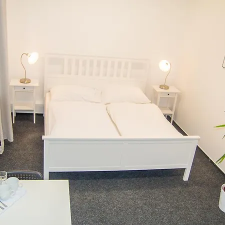 Franz Kafka Hostel *