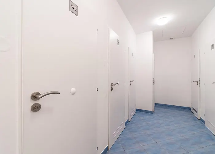 Hostel Celine Luxury *