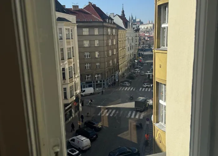 بيت شباب Celine Luxury براغ