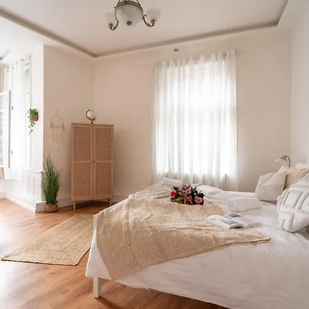 Hostal Celine Luxury